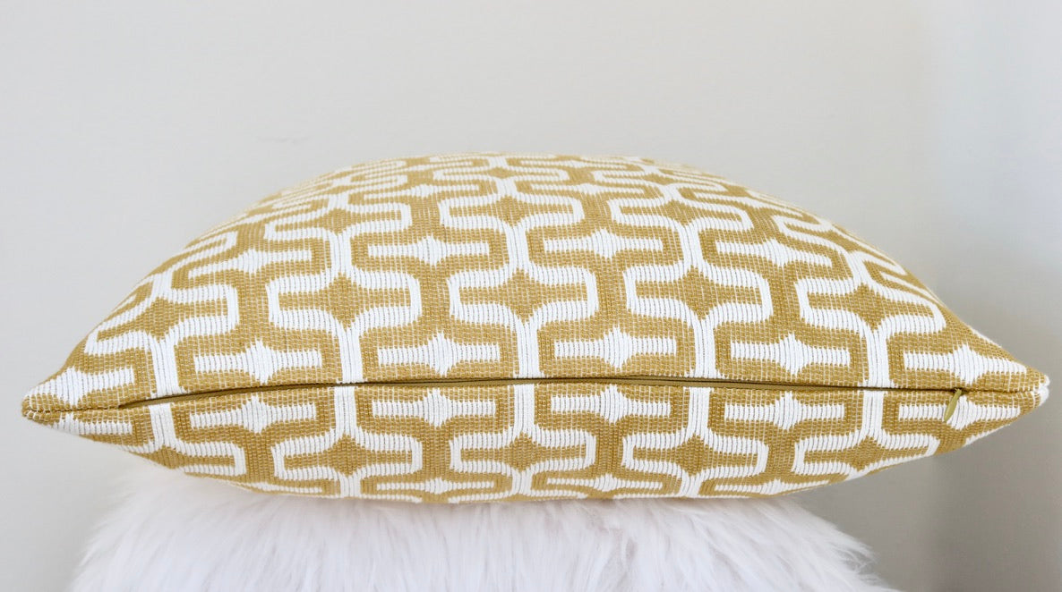 Lime Oasis Pillow Cover