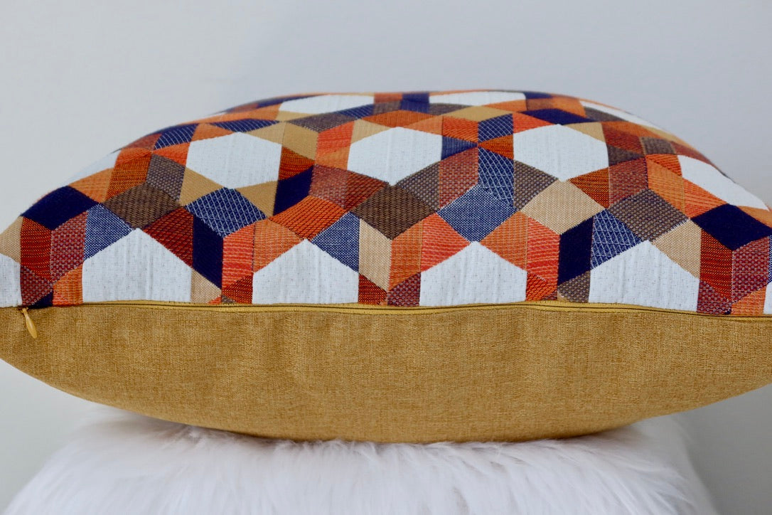 Geometrical Pattern Pillow Cover