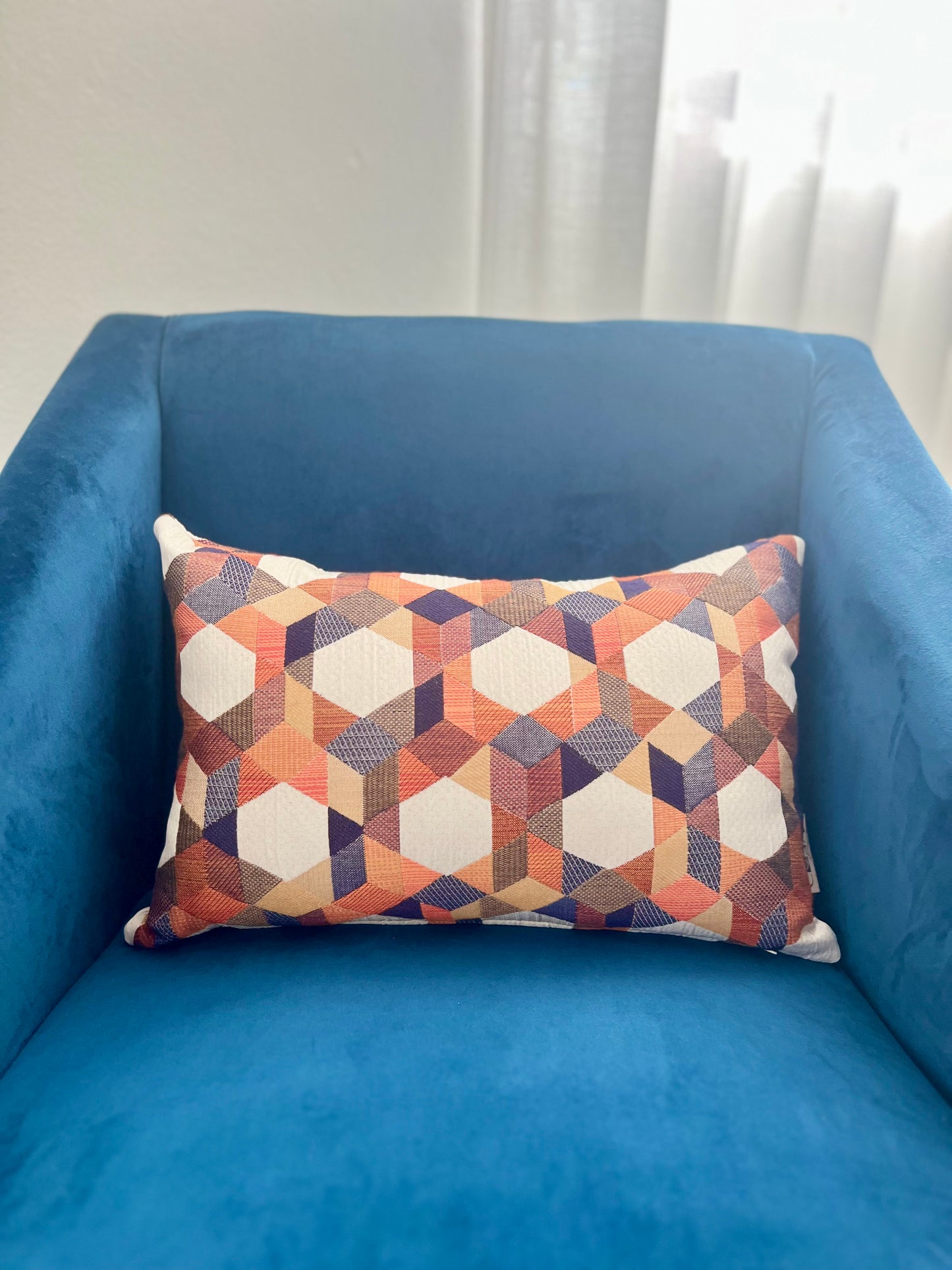 Geometrical Pattern Pillow Cover