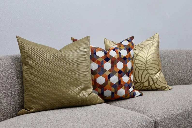 Geometrical Pattern Pillow Cover