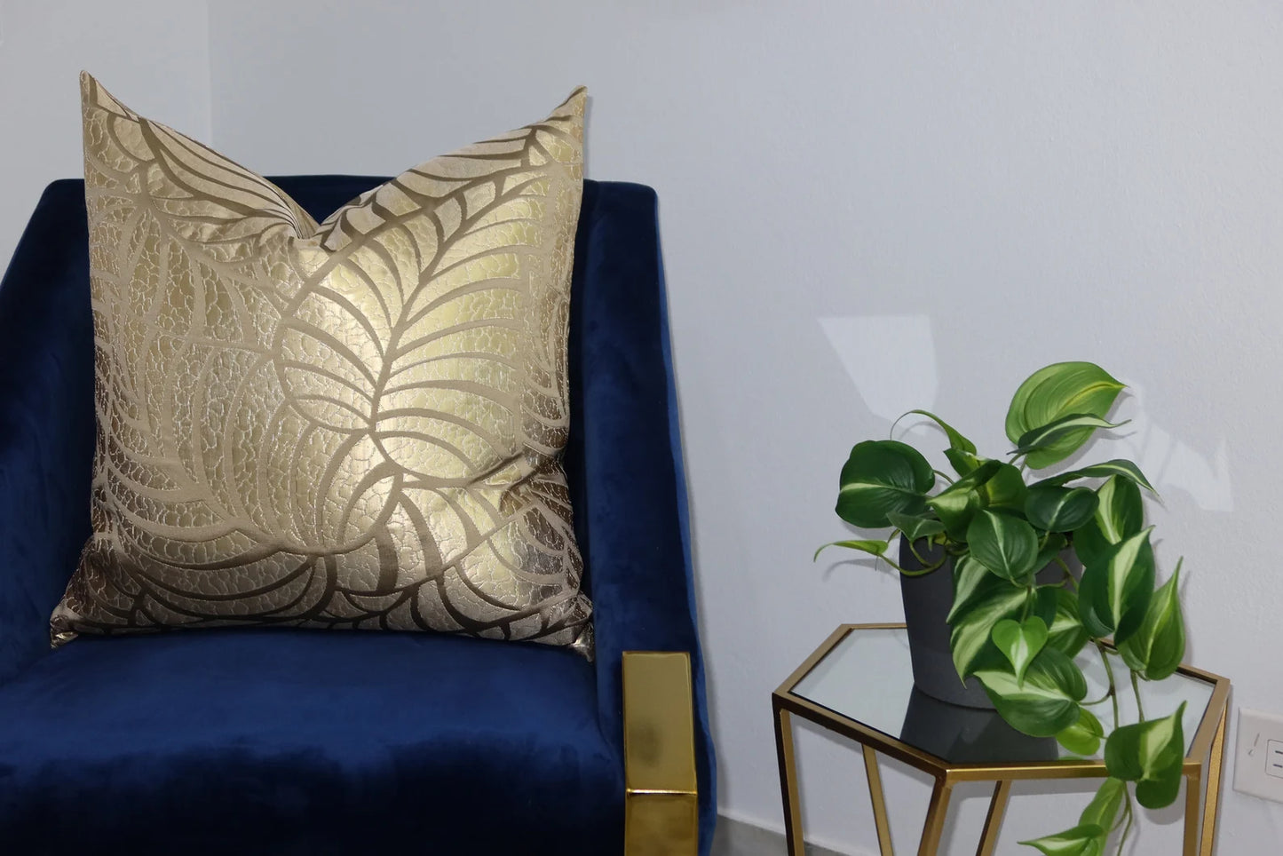 Silver/Gold Leaves Pillow Cover